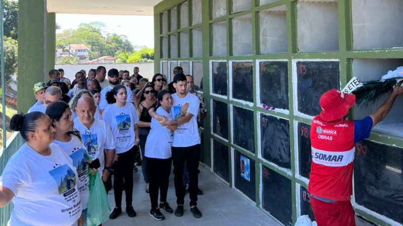 Enterro de jovem Bruno, contaminado por ácido em hemodiálise na cidade de São Gonçalo, mobiliza apelo por justiça