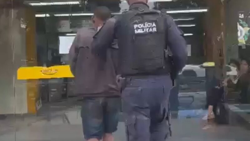 Operação no Holofote: 12º BPM prende traficante com mais de 250 porções de drogas