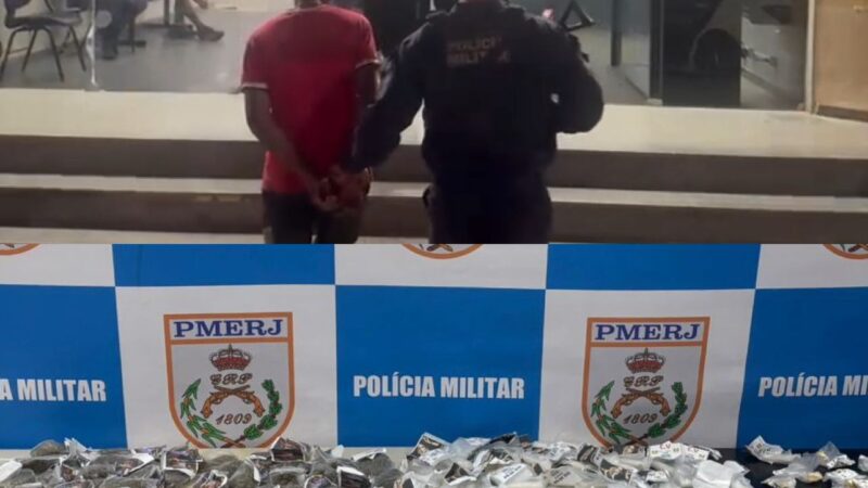 Três presos e drogas apreendidas em operação do 12º BPM em Maricá