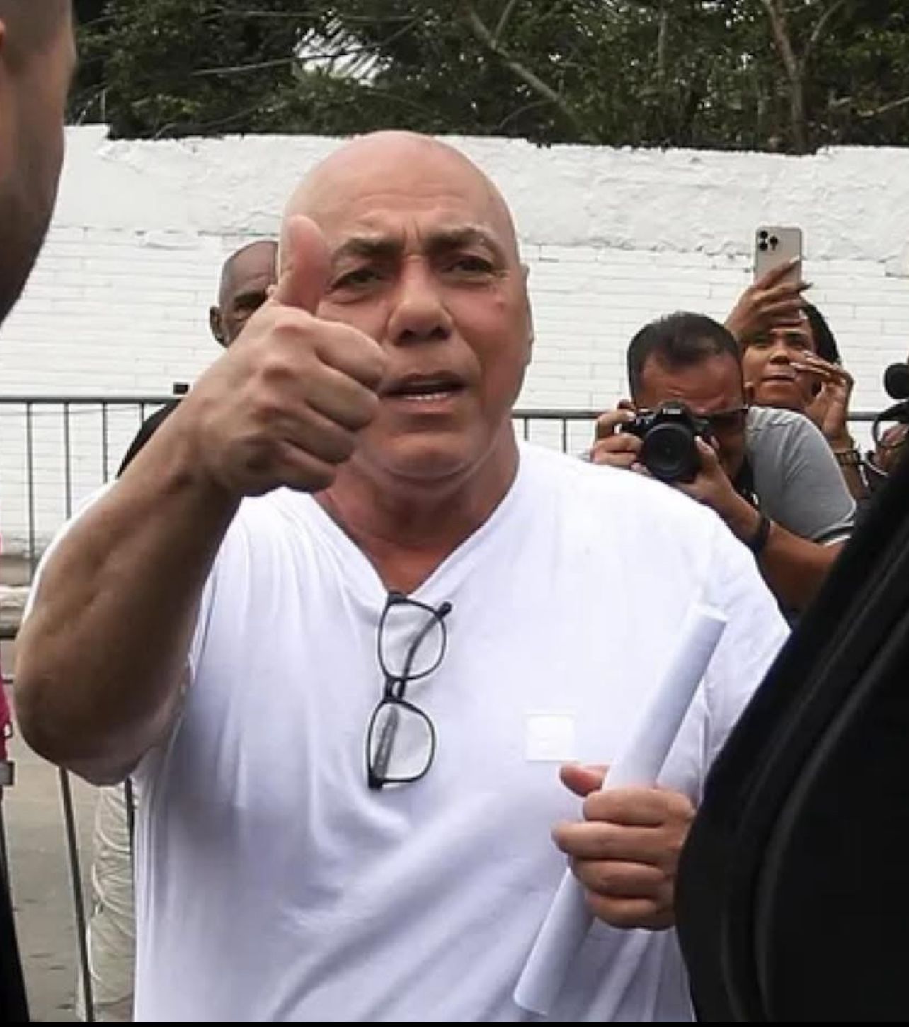 Celsinho da Vila Vintém deixa presídio e cumpre prisão domiciliar com tornozeleira eletrônica