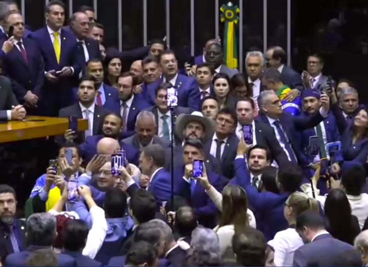 Vitória histórica na Câmara: projeto de anistia é aprovado e avança para votação final