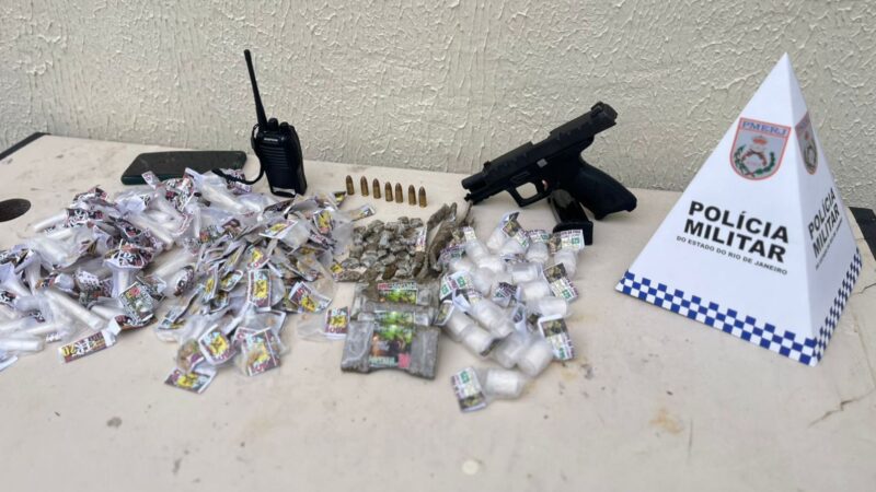 Operação do 7º BPM prende três suspeito de tráfico em São Gonçalo