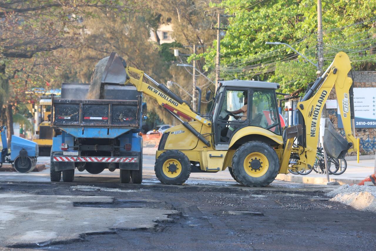 Prefeitura de Niterói avança com obras em Charitas e anuncia liberação de duas faixas na Praia sentido Zona Sul