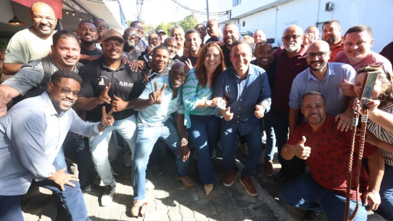 Prefeitura Móvel atende mais de 750 pessoas no Largo da Batalha