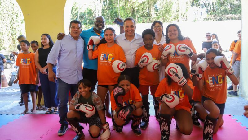 Prefeitura Móvel: Rodrigo Neves se reúne com diretoras de escolas e visita Espaço Nova Geração em Ciep