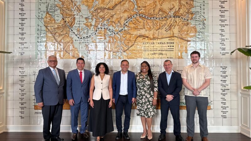 Rodrigo Neves se reúne com Associação de Prefeitos do Panamá