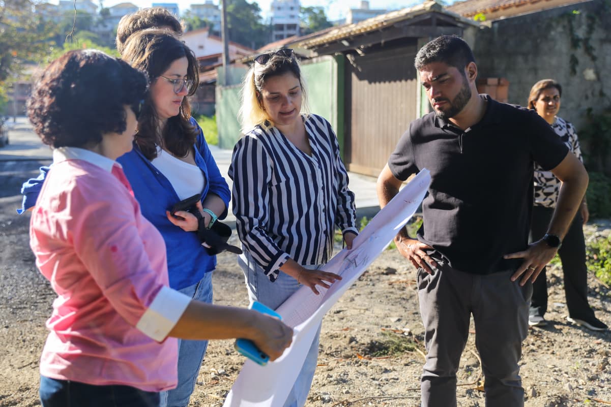 Técnicos do BNDES fazem visita a locais de Niterói que vão receber investimentos do PRO Sustentável 2