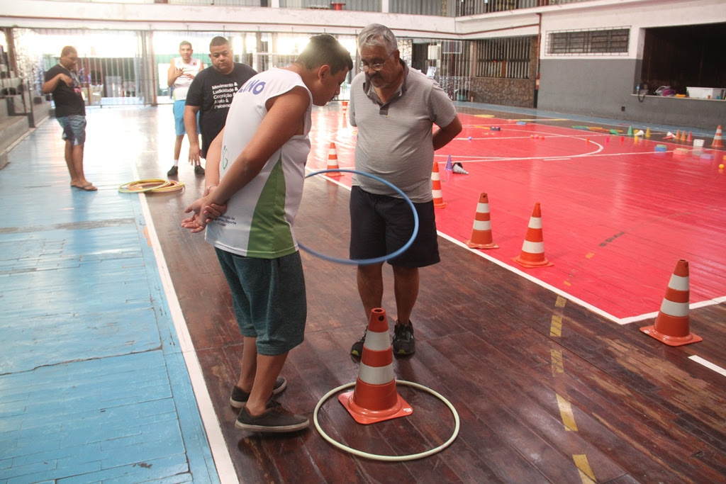 Aulas de psicomotricidade reúne mais de 30 pessoas com deficiência no bairro Camarão