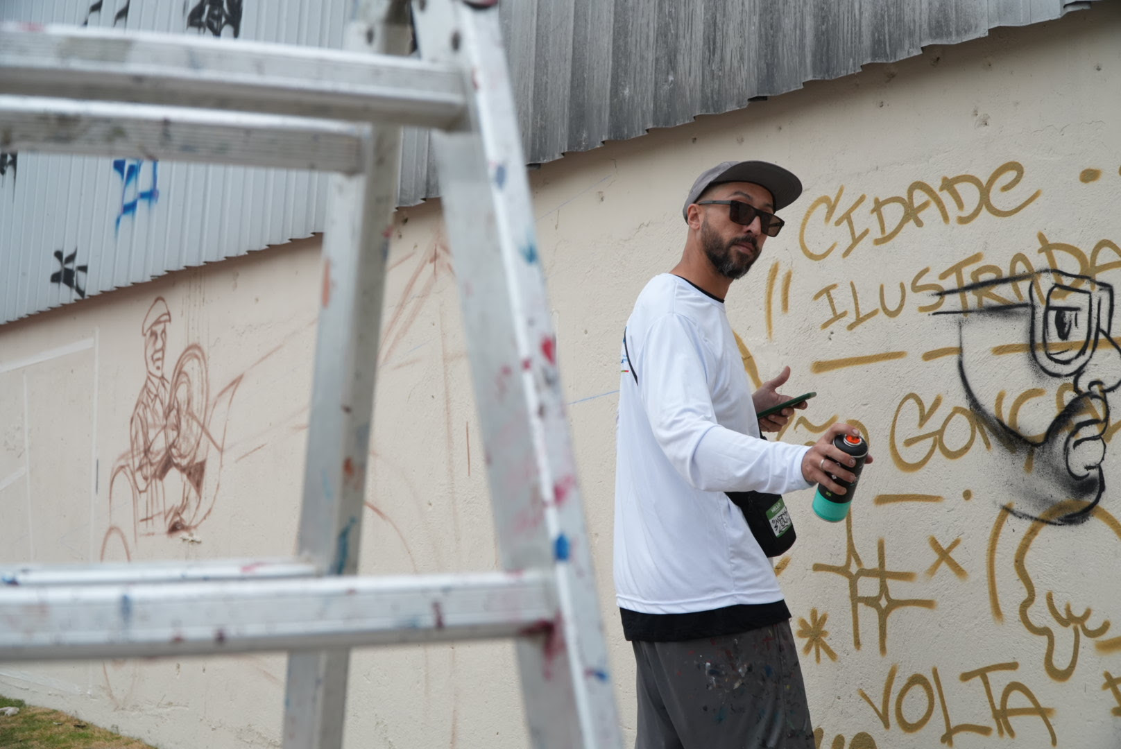São Gonçalo recebe painel feito por artistas locais e de Volta Redonda