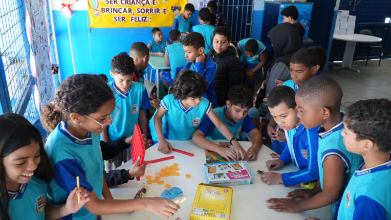Recreio dirigido estimula integração em escola de São Gonçalo
