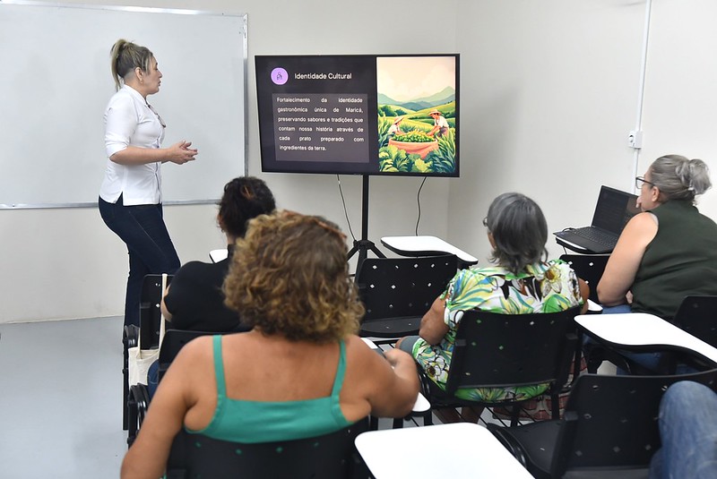 Prefeitura de Maricá capacita empreendedores com curso sobre tendências gastronômicas com insumos locais