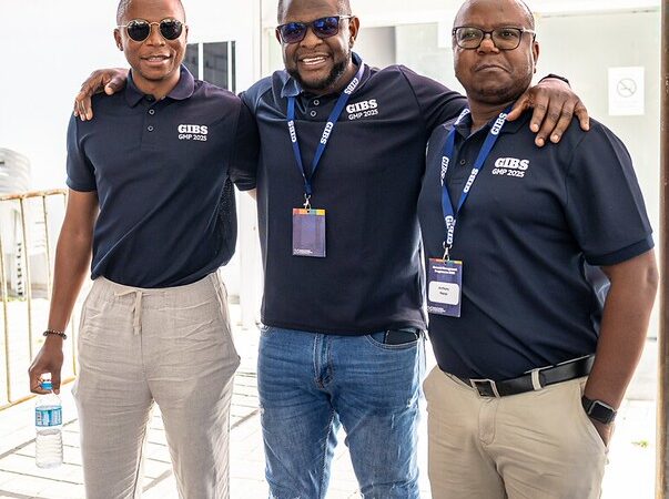 Comitiva de países africanos visita Maricá para conhecer Tarifa Zero, Moeda Social Mumbuca e potencial turístico do município