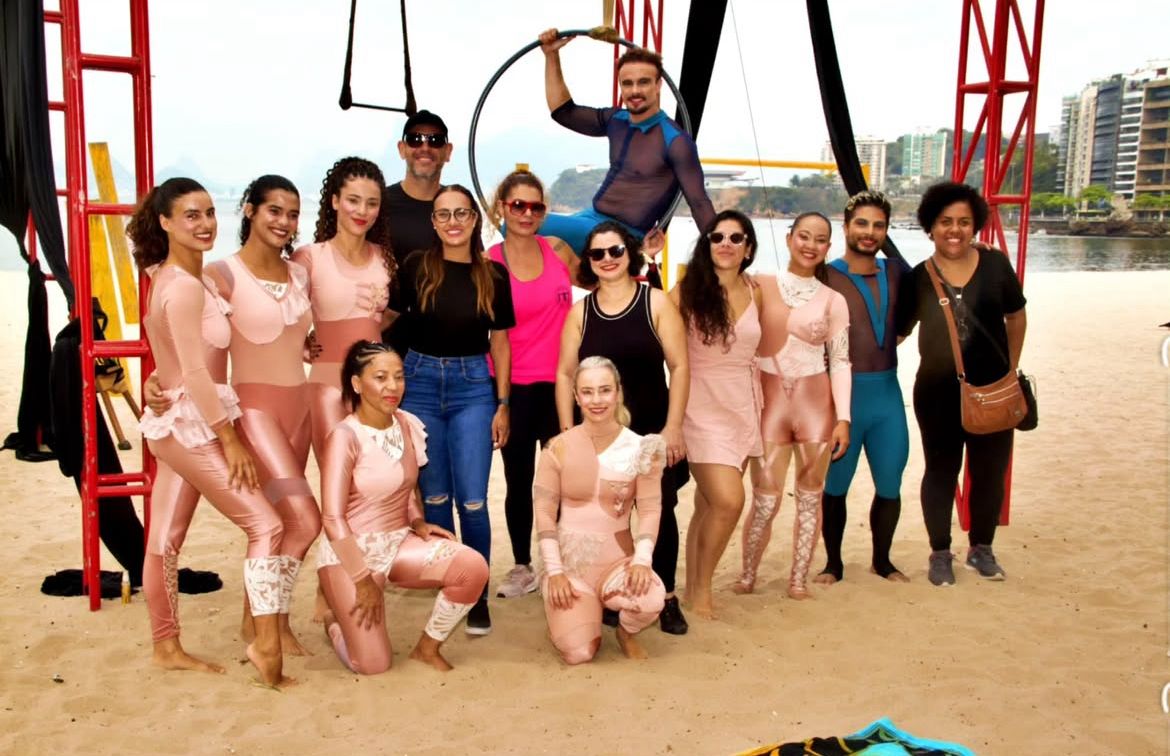 Projeto de acrobacia será apresentado gratuitamente nas praias de Charitas e Itaipu neste fim de semana 