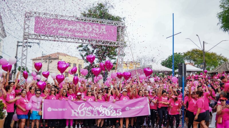 Caminhada Rosa reúne milhares de pessoas em Itaboraí em ato de conscientização contra o câncer de mama