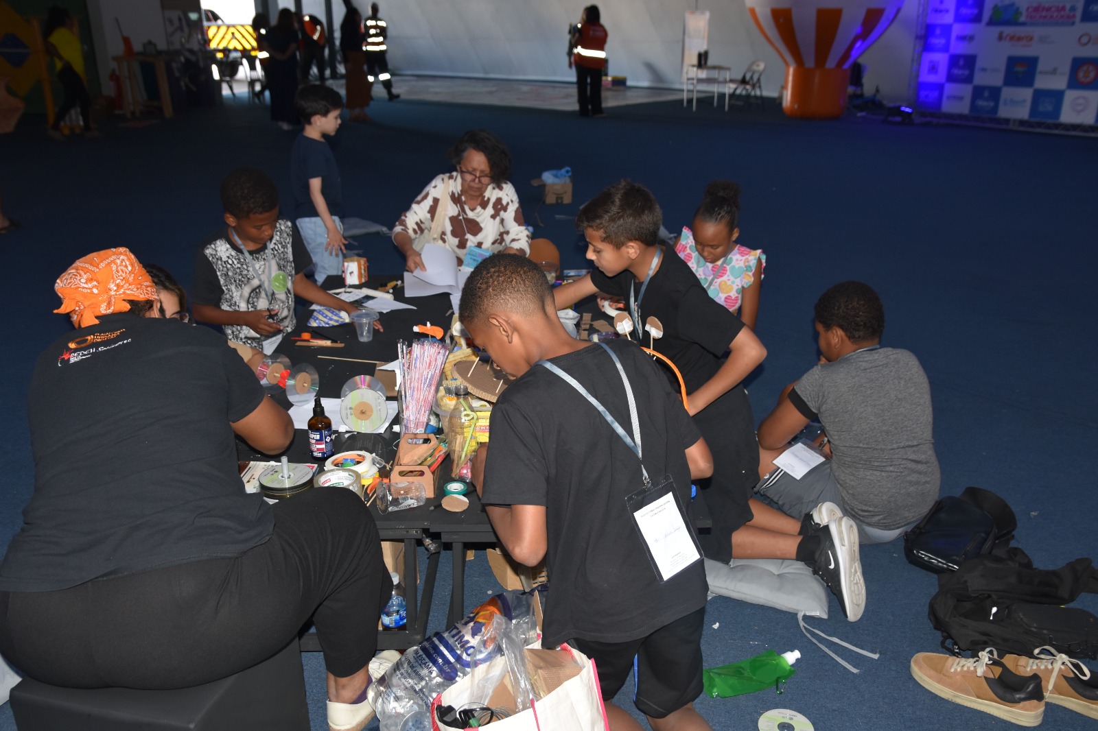 Clin participa da Semana Nacional de Ciência e Tecnologia realizada em Niterói