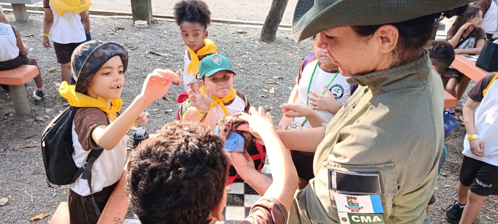 Prefeitura de Niterói promove ação de educação ambiental com crianças no Horto do Fonseca