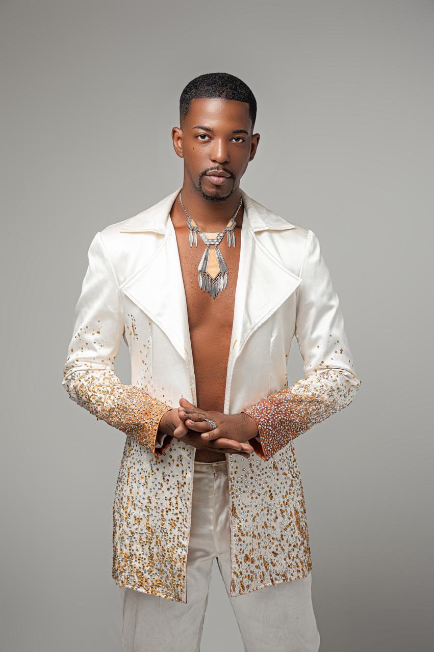 George Louzada é o convidado da semana no projeto Sambando com o Tigre