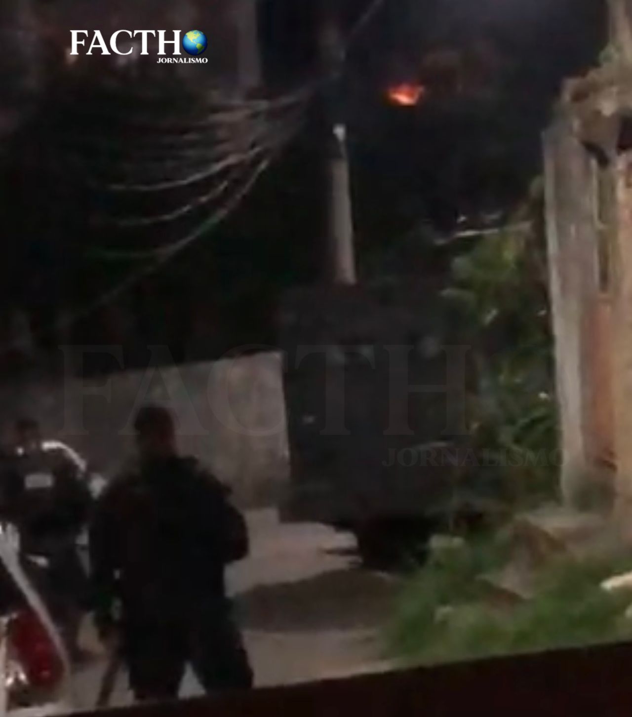 TIROTEIO NO MORRO DO ABACAXI: POLICIAIS MILITARES SÃO ATACADOS A TIROS EM NITERÓI