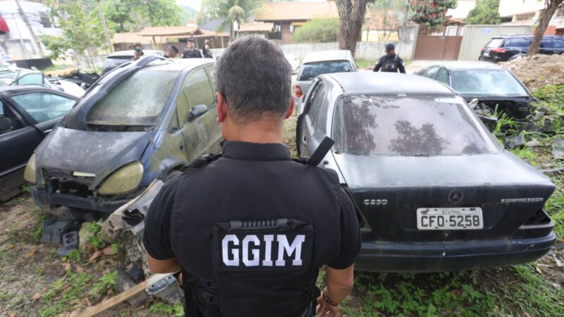 Operação Asfixia: Ação integrada interdita oficina clandestina de veículos no Engenho do Mato