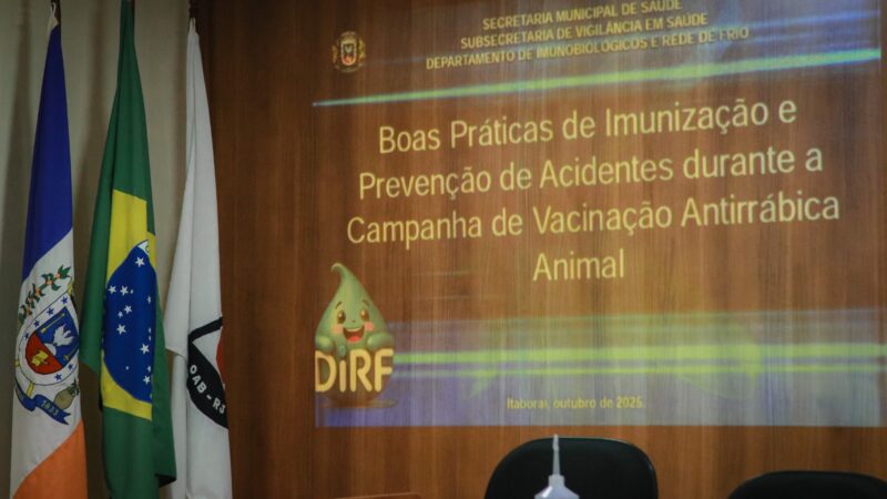 Profissionais da saúde participam de treinamento sobre boas práticas de imunização para a Campanha de Vacinação Antirrábica Animal
