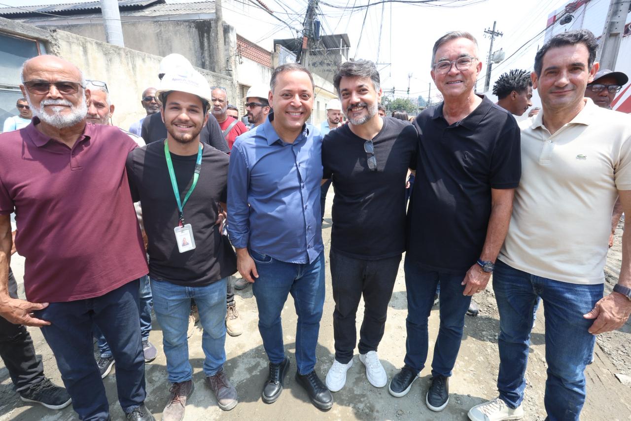 Prefeito Rodrigo Neves visita obras de macrodrenagem no Barreto e na Engenhoca