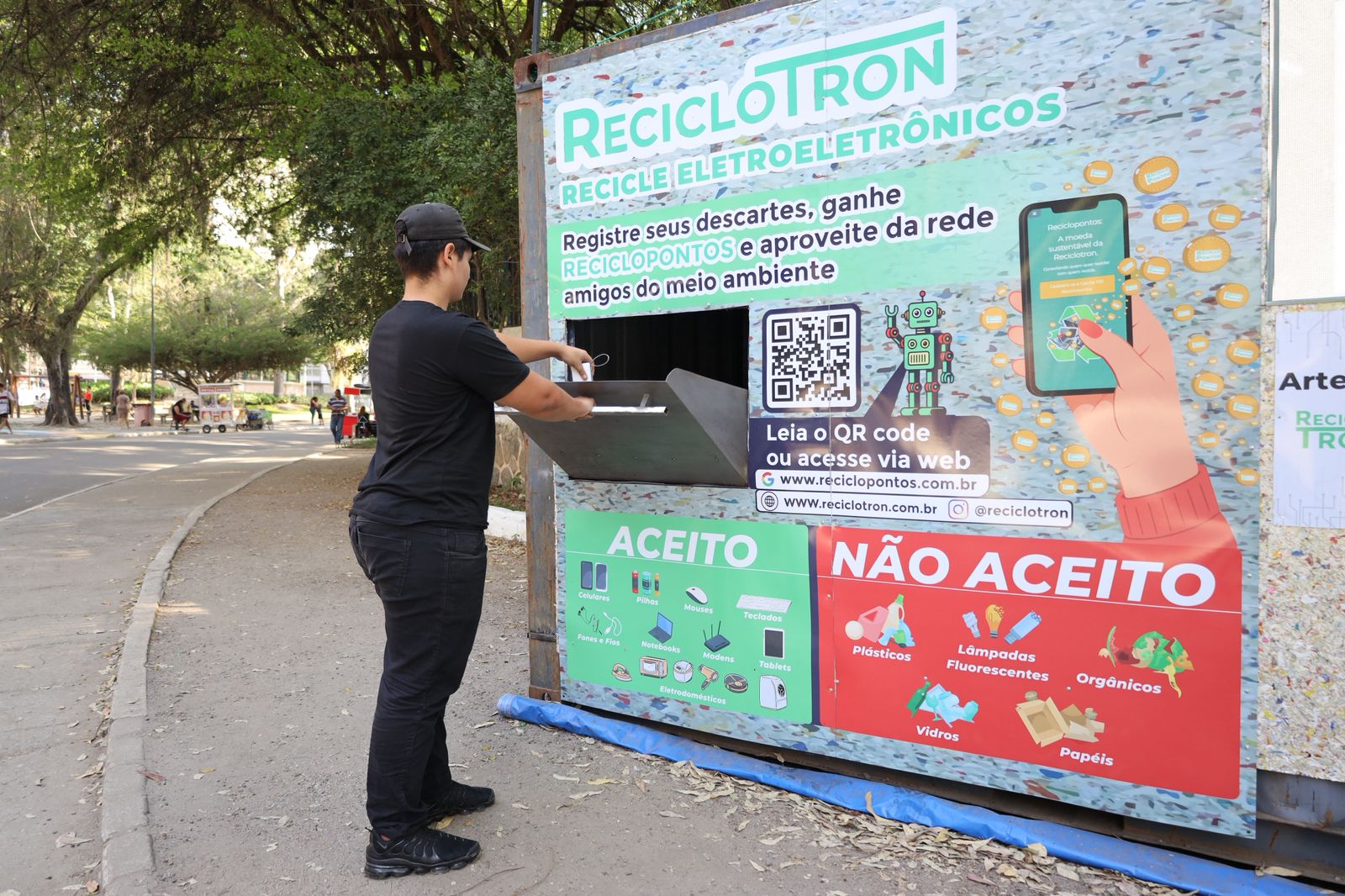 Prefeitura de Niterói lança campanha RECICLOPONTOS no Campo de São Bento com recompensas para reciclagem de eletrônicos
