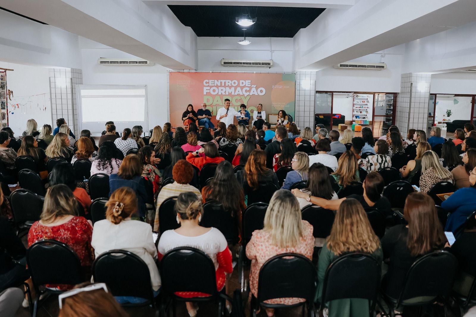 Niterói amplia investimentos e consolida políticas de valorização dos educadores 