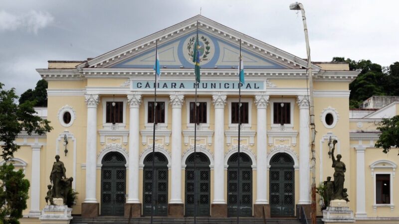 Câmara de Niterói vai apurar entrega irregular de moções por suplente de vereador