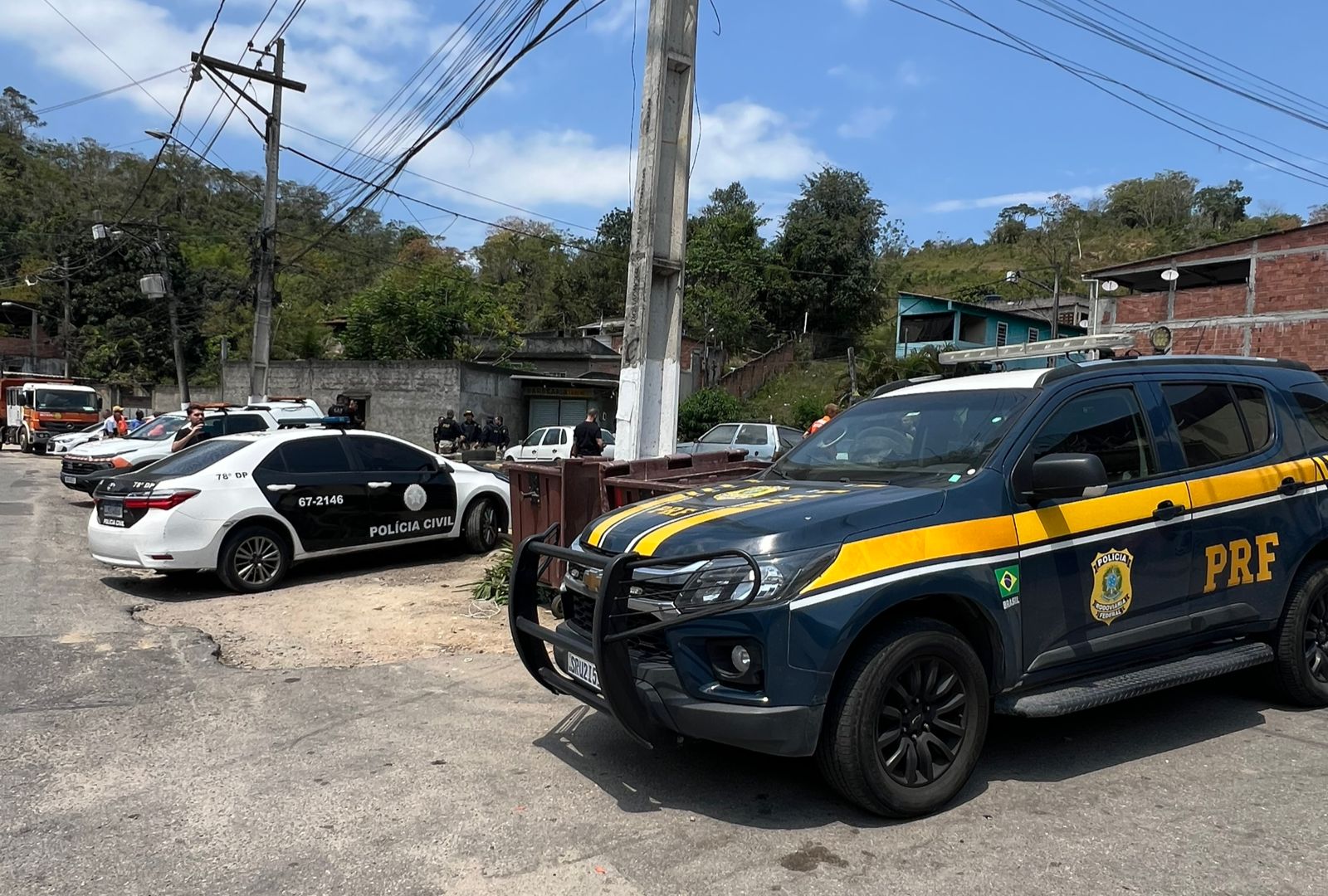 Operação Asfixia: Prefeitura de Niterói, 78ª DP do Fonseca e (PRF) Policia Rodoviária Federal desarticulam depósito clandestino de veículos em Niterói