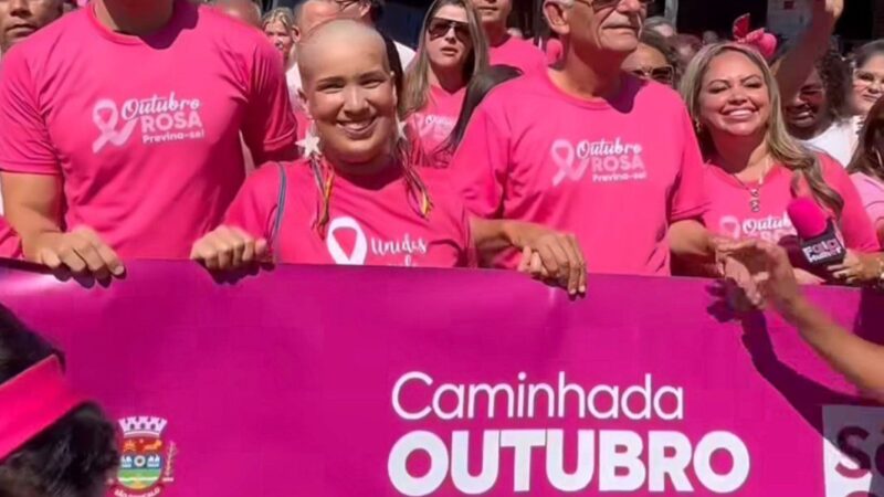 Sábado de conscientização: Caminhada Outubro Rosa mobiliza São Gonçalo