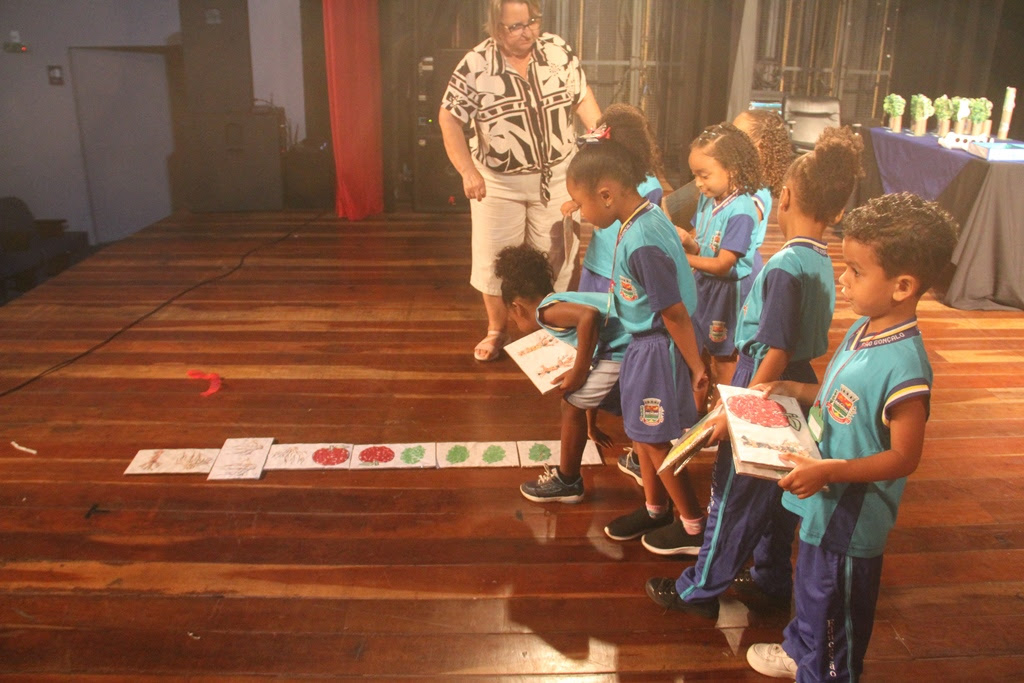 Estudantes participam da 2ª Mostra de Educação Ambiental de São Gonçalo