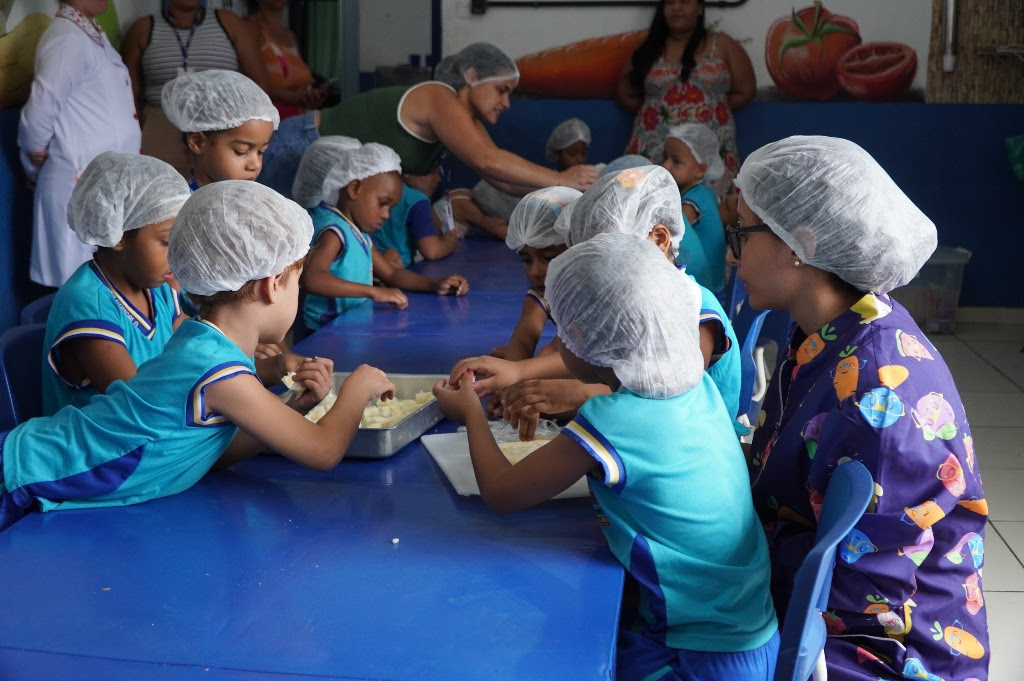 Educação oferece cardápio especial para festejar Dia das Crianças