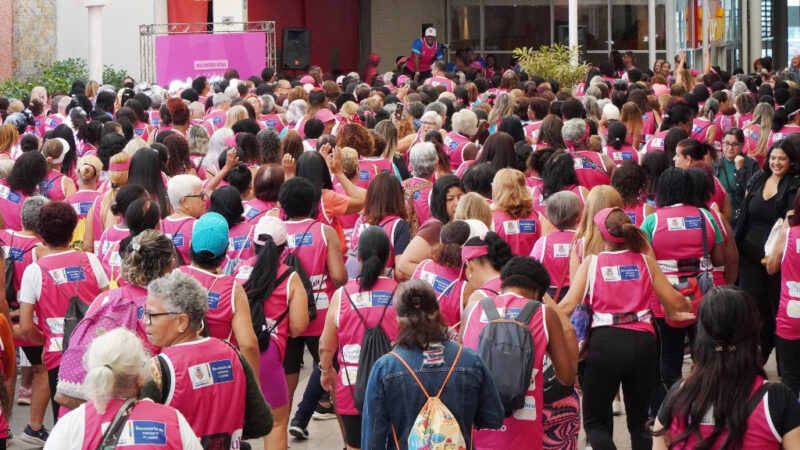 Encontro esportivo reforça campanha Outubro Rosa em São Gonçalo