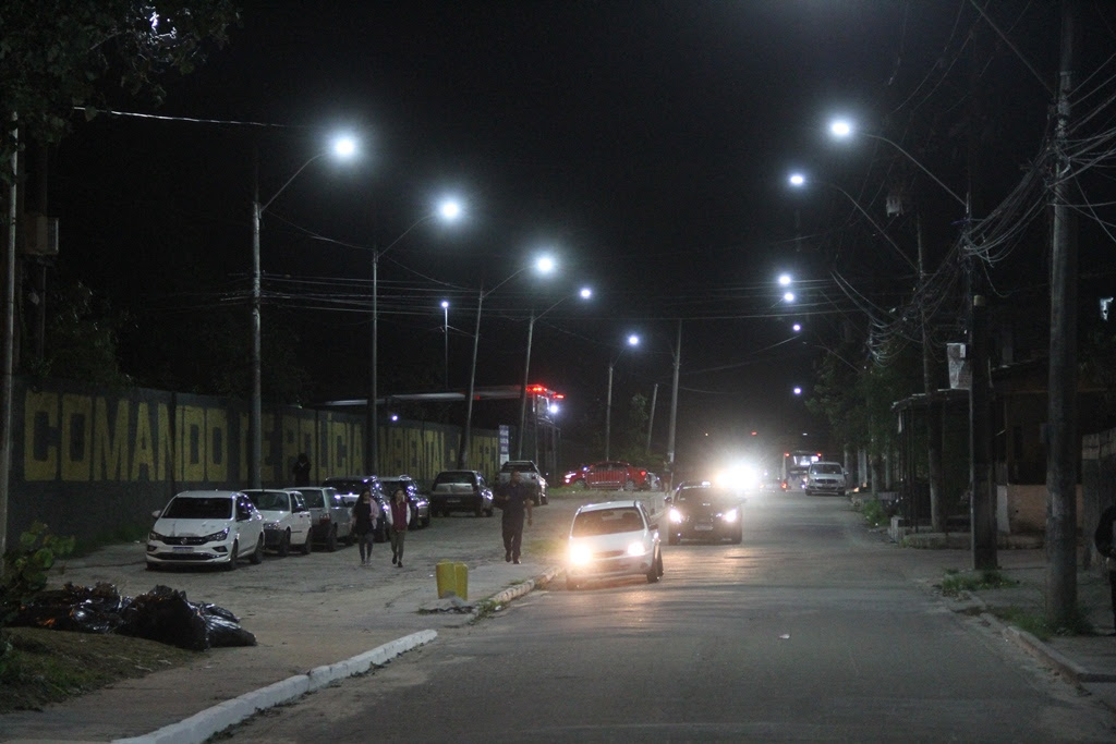 Prefeitura realiza trabalho de iluminação e conservação no Colubandê