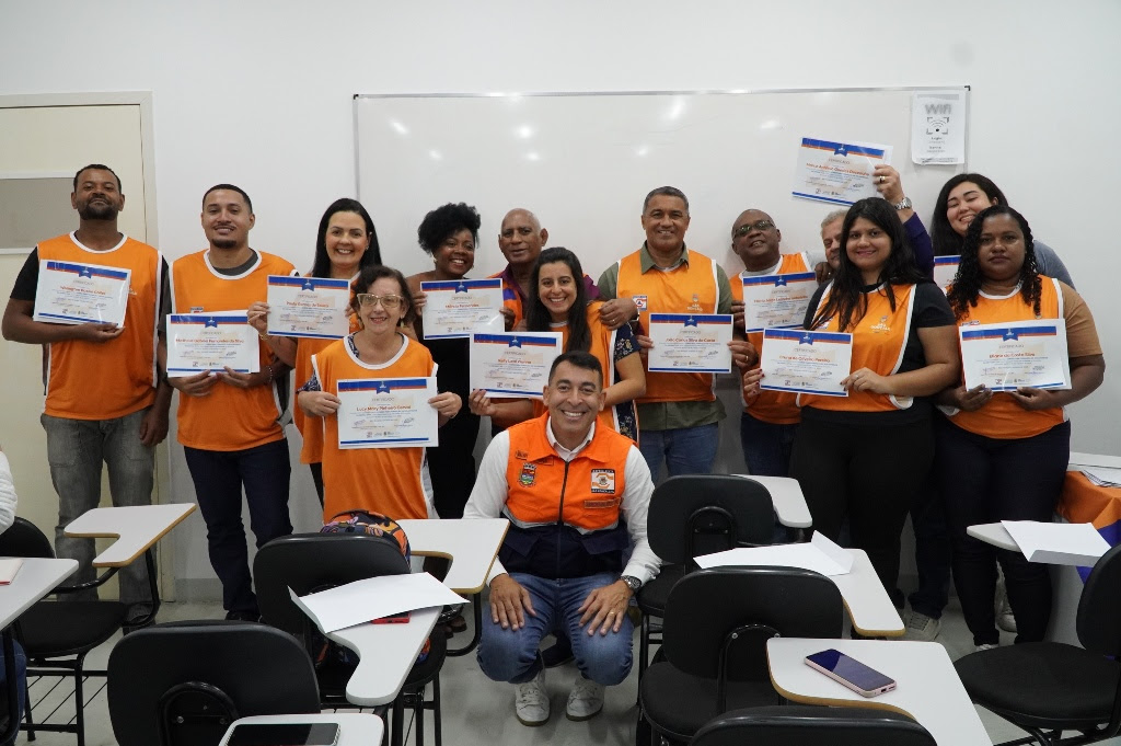 Defesa Civil realiza entrega dos certificados para alunos da 11ª turma do Curso de Voluntários