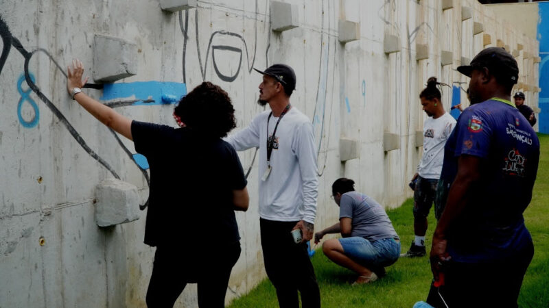 Alunos do CRIA SG iniciam confecção de mural na creche do Jardim Miriambi