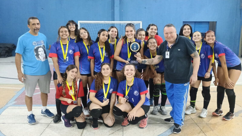 JESG finaliza partidas do vôlei feminino e masculino