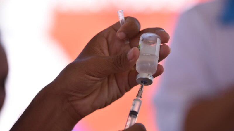 Maricá retoma vacinação contra a Covid-19 para crianças de 5 a 11 anos após a chegada de novas doses