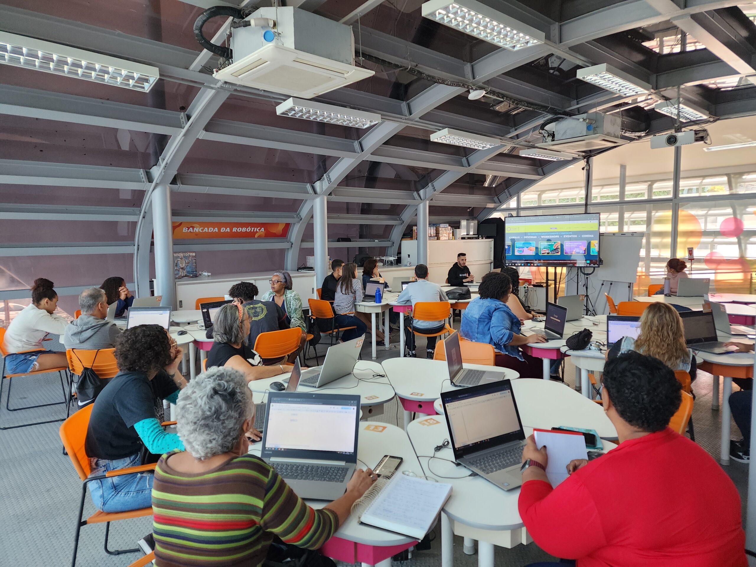 Prefeitura de Niterói oferece cursos gratuitos nas áreas de tecnologia e inovação