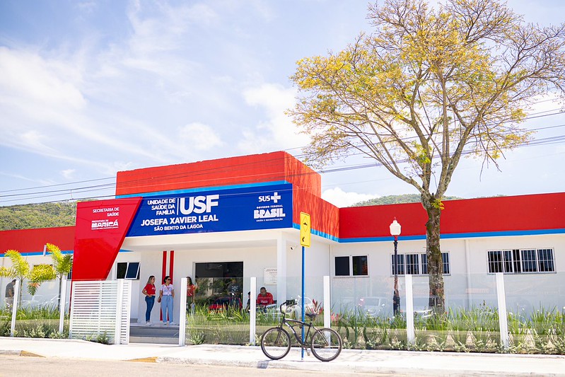 Investimento em Educação vira cuidado à população: médicos formados pelo Passaporte Universitário começam a atuar em Maricá