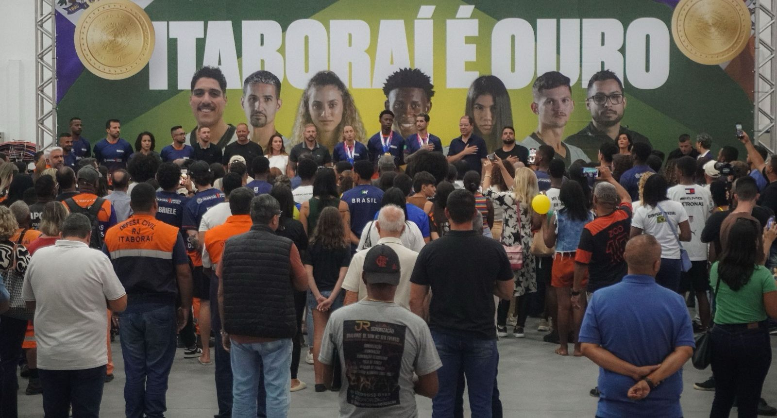 Campeões Mundiais de Taekwondo são recebidos com festa e emoção em Itaboraí