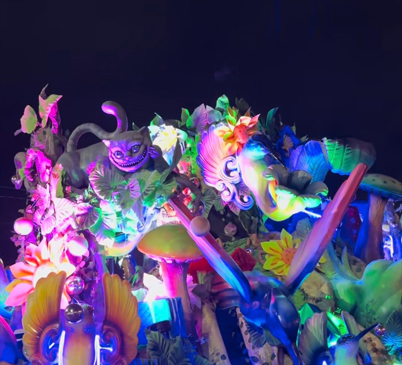 Moradores criticam “Natal da Brasilidade” em Maricá e dizem que evento virou pré-carnaval