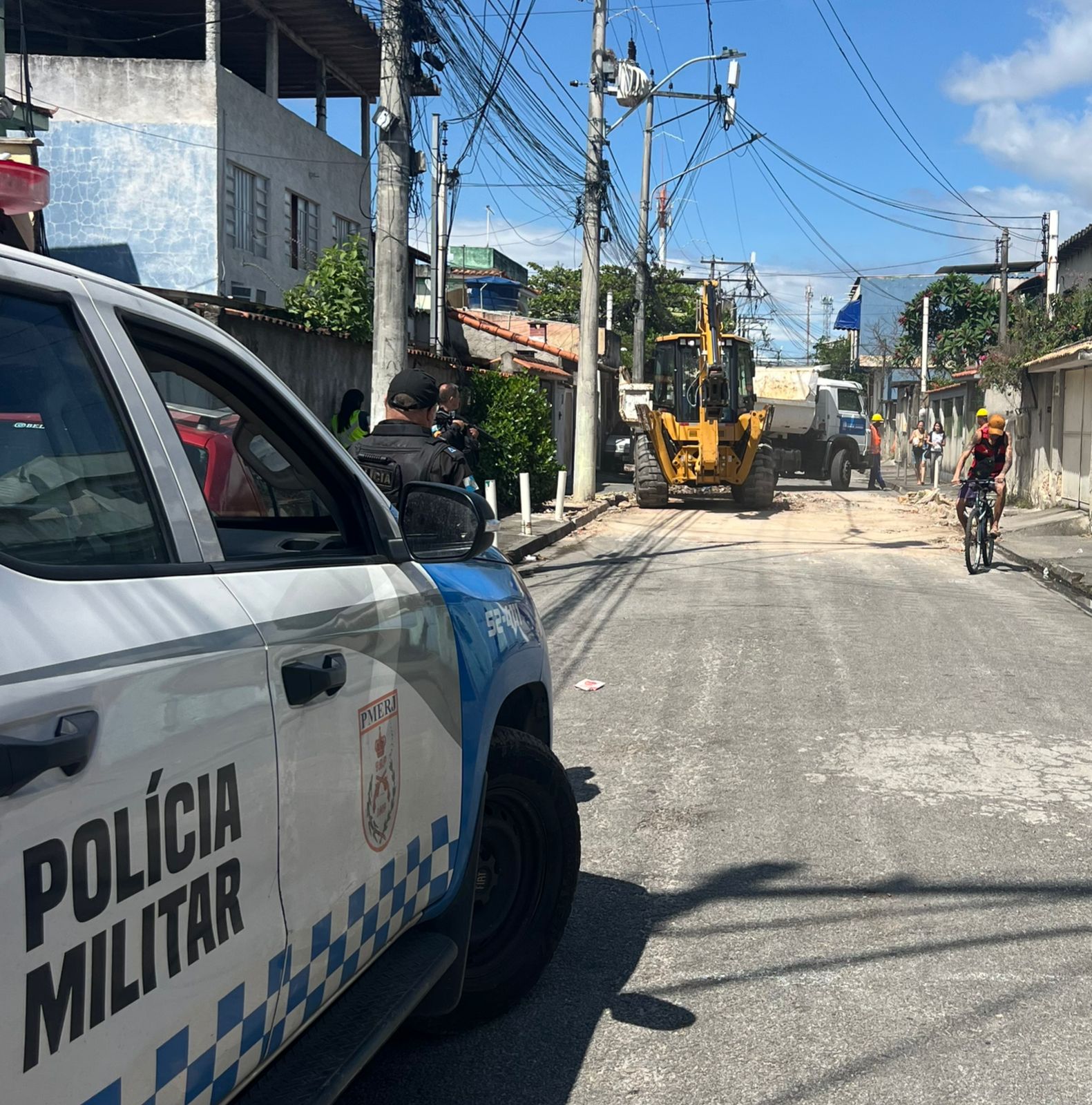 Megaoperação Barricada Zero segue pelo segundo dia no Jardim Catarina nesta terça-feira