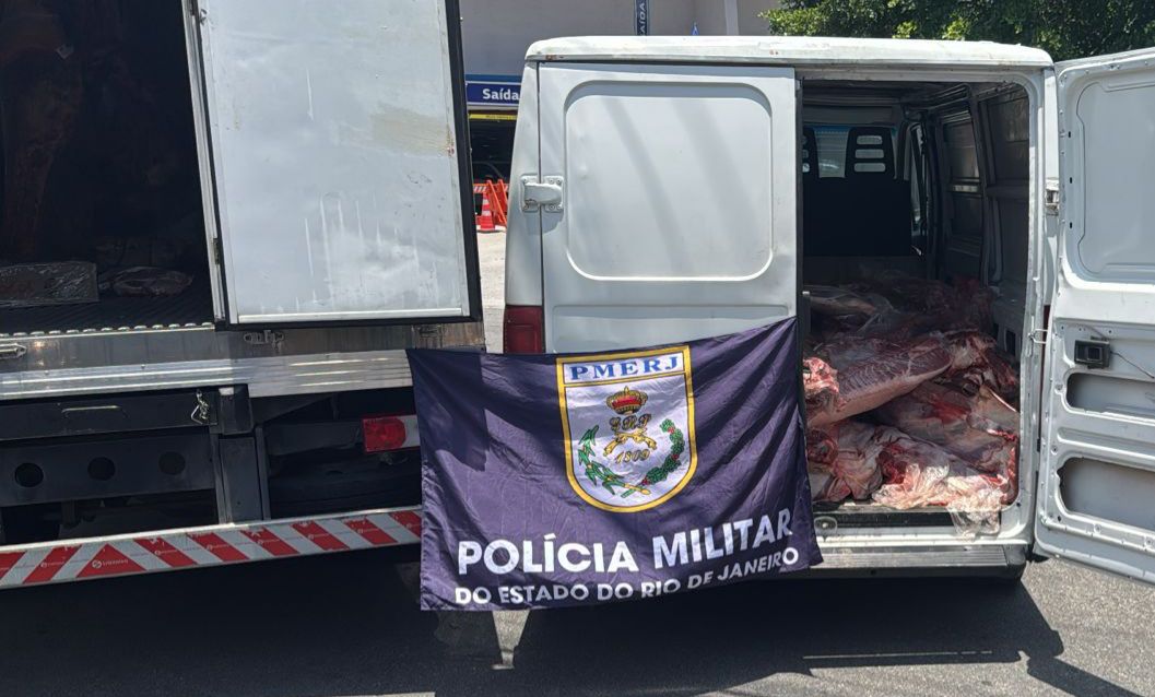 7º BPM recupera grande carga de carne e resgata vítimas mantidas reféns em São Gonçalo