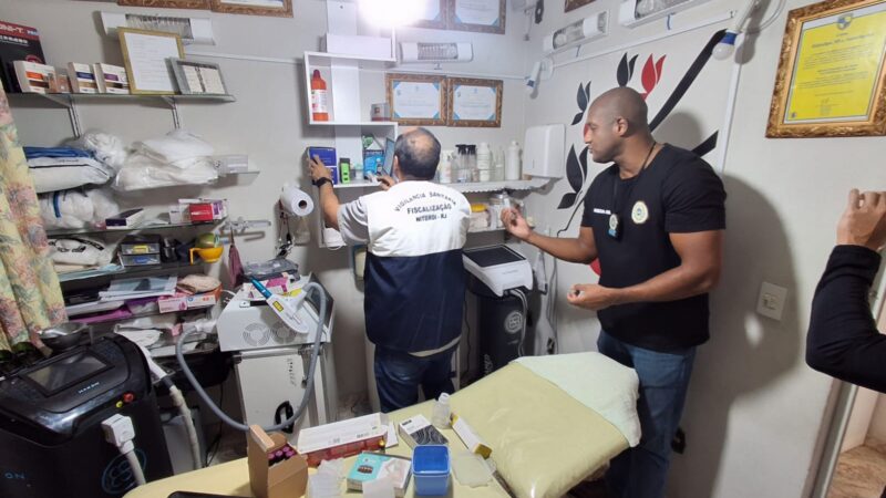 Vigilância Sanitária interdita clínica de estética em Niterói e proprietária é presa em operação com Polícia Civil e GGIM