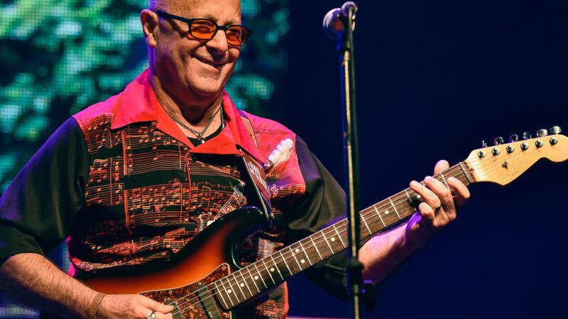 Evento gratuito leva a Niterói shows de Simone, Beto Guedes, Marcos Sabino e Rick Ferreira