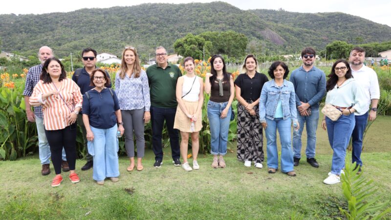 Prefeitura de Niterói recebe representantes do Ministério do Meio Ambiente e do C40 no Parque Orla de Piratininga