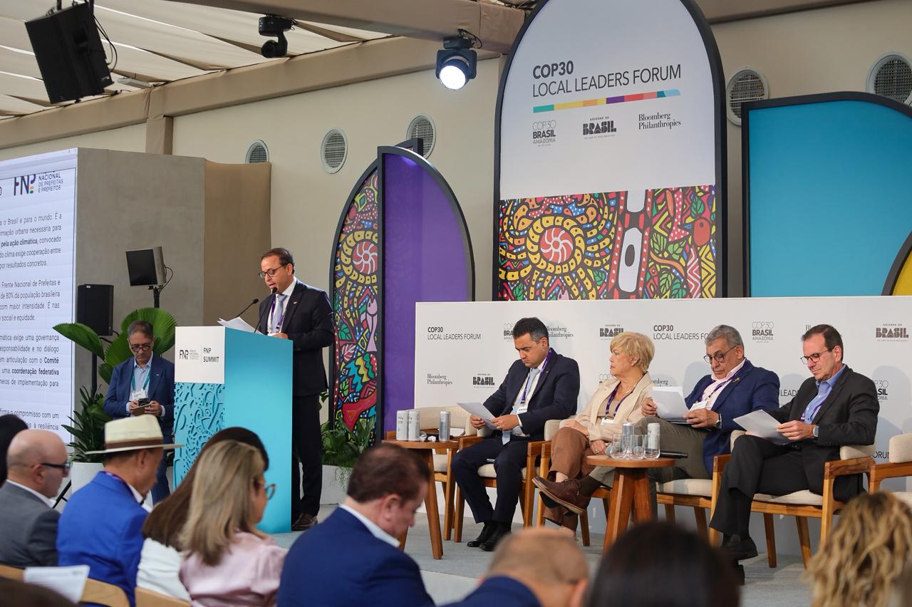 Prefeito de Niterói destaca protagonismo das cidades nas discussões sobre o clima