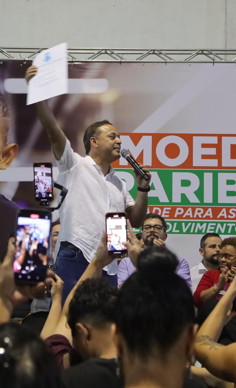 Prefeito Rodrigo Neves sanciona reajuste de 12% da Moeda Arariboia e anuncia Abono Natalino para 50 mil famílias