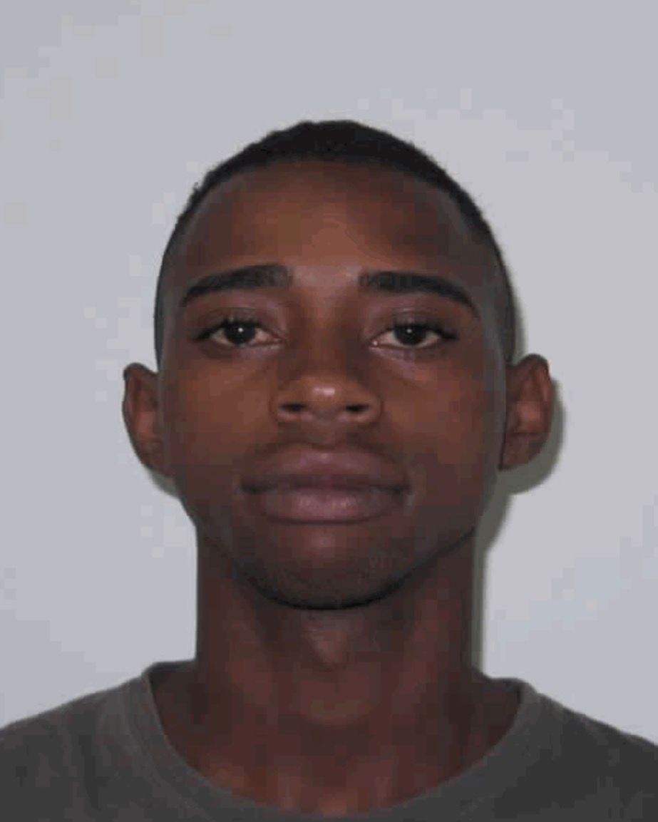 Vulgo Beiçola, líder do tráfico da Comunidade da Alma, é preso pelo 7º BPM com fuzil e granada em operação no Cebolô